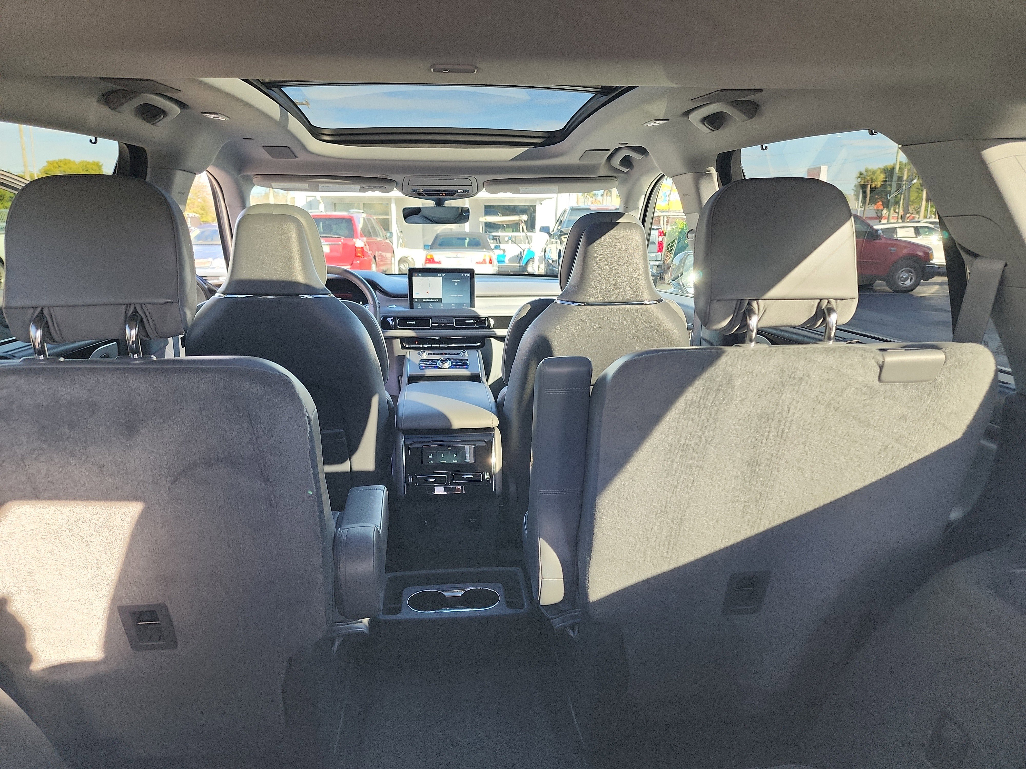 Used 2020 Lincoln Aviator Reserve w/ Equipment Group 202A image 21