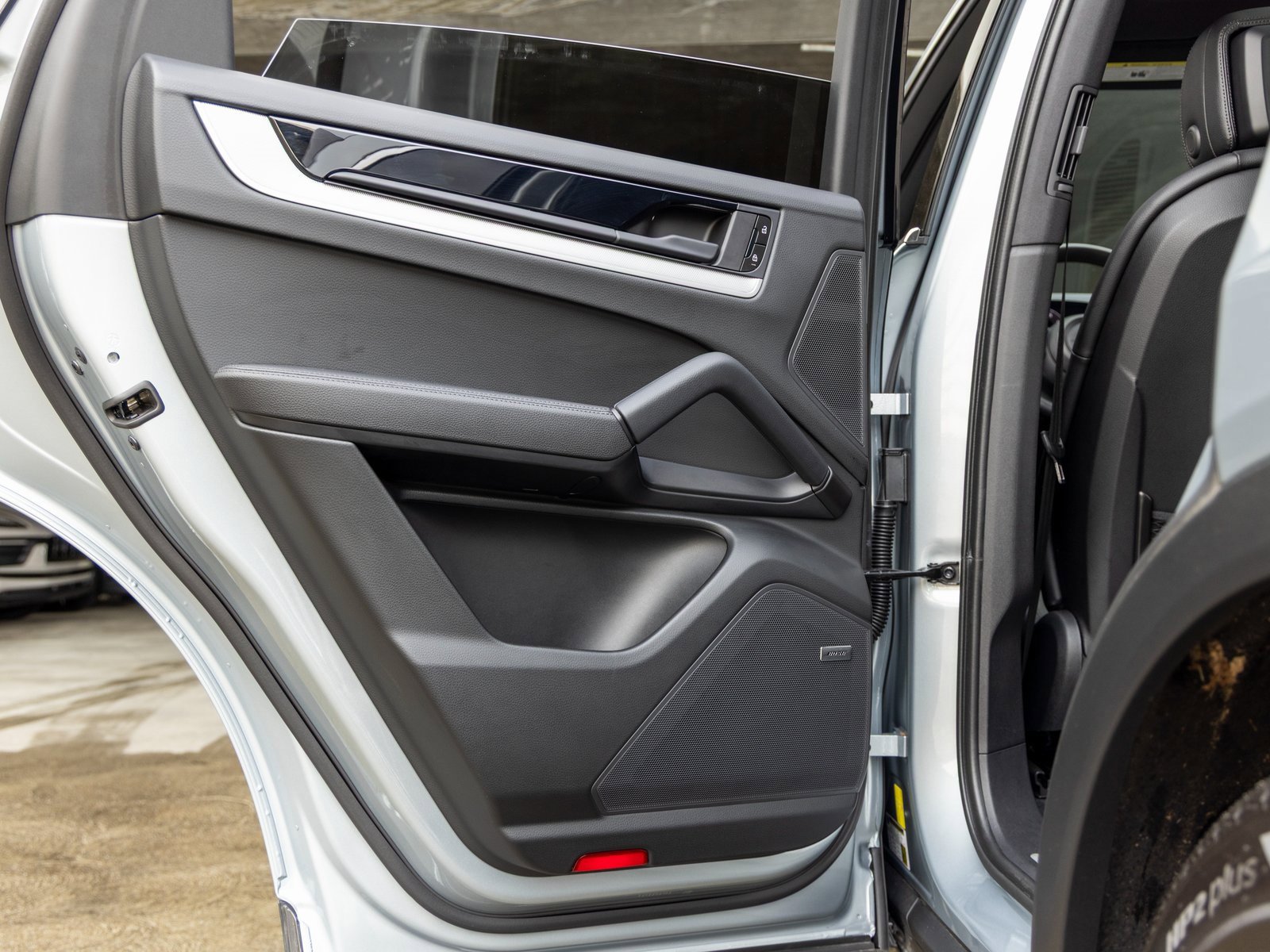 Certified 2025 Porsche Cayenne image 41