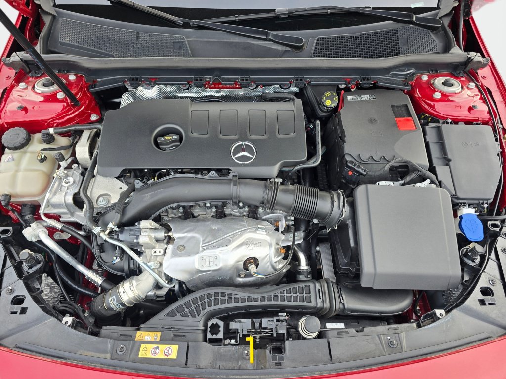 Used 2022 Mercedes-Benz CLA 250 4MATIC image 12