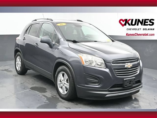 Used 2016 Chevrolet Trax LT w/ LT Sun and Sound Package FWD image 1