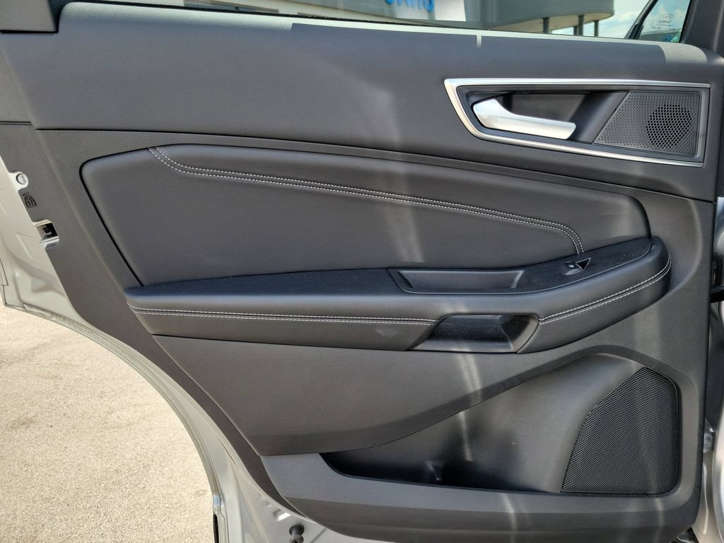Used 2024 Ford Edge Titanium w/ Equipment Group 301A AWD/4WD image 11