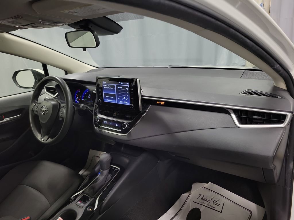 Used 2020 Toyota Corolla LE image 25