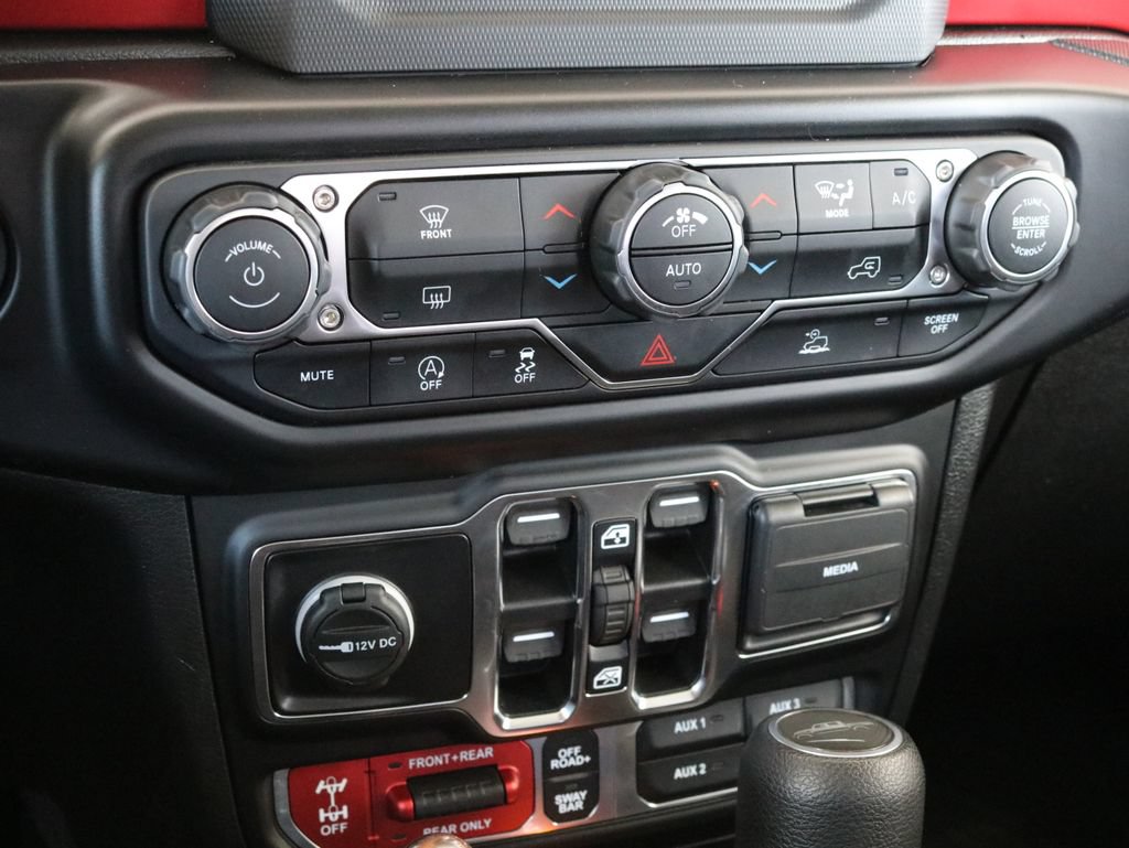 Used 2021 Jeep Gladiator Rubicon w/ Trailer Tow Package AWD/4WD image 13