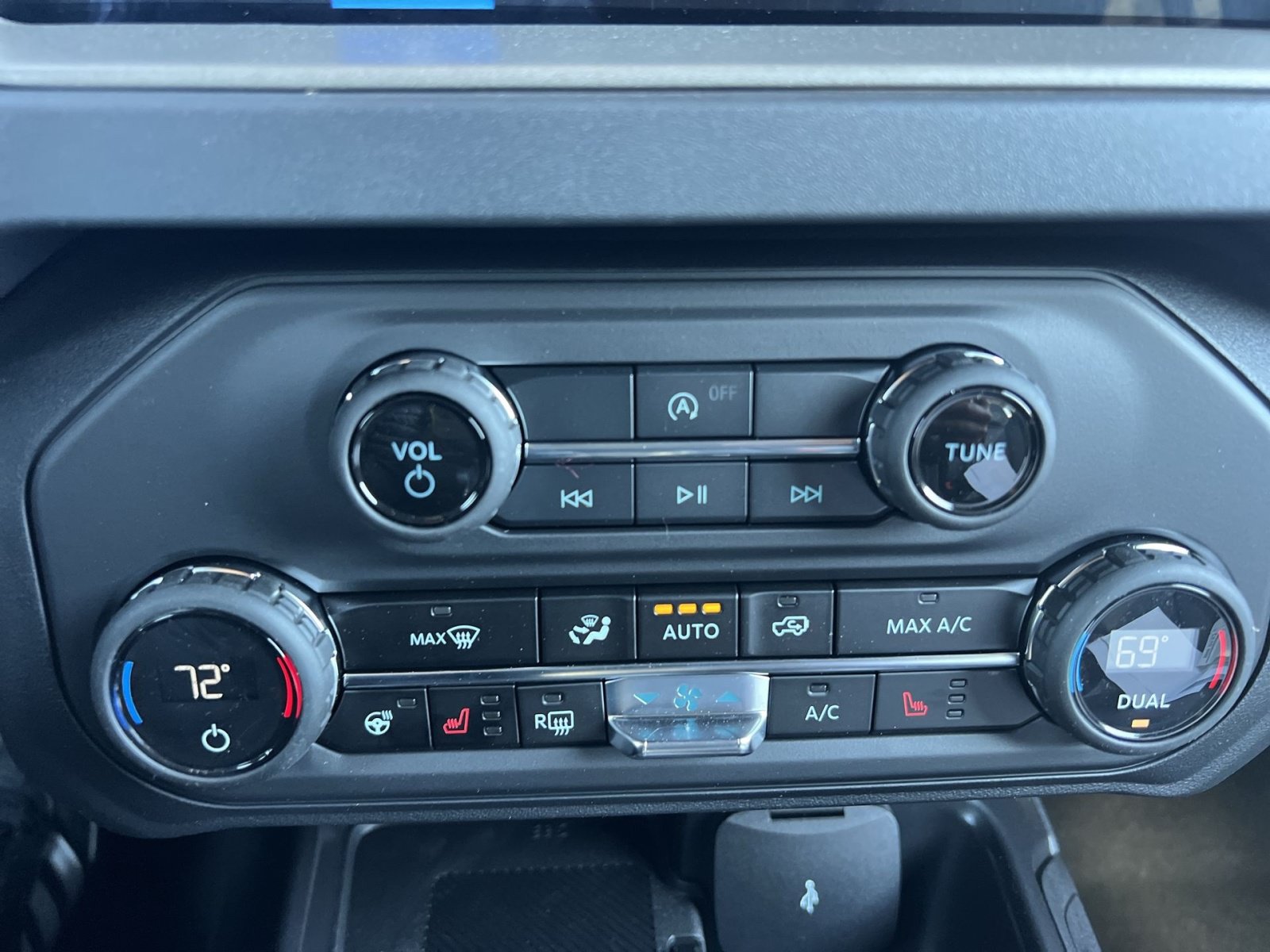 New 2026 Ford Bronco Outer Banks AWD/4WD image 21