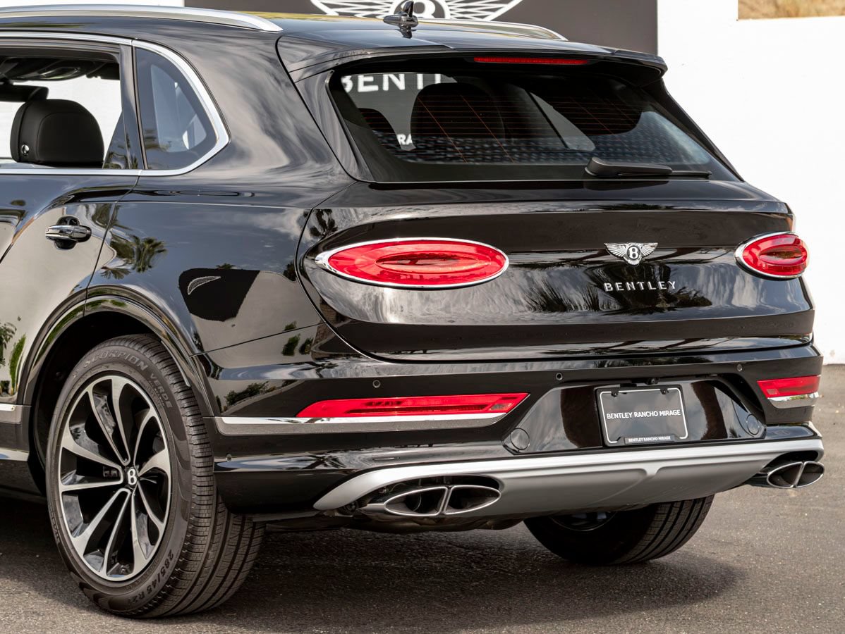 Used 2024 Bentley Bentayga Extended Wheelbase AWD/4WD image 14