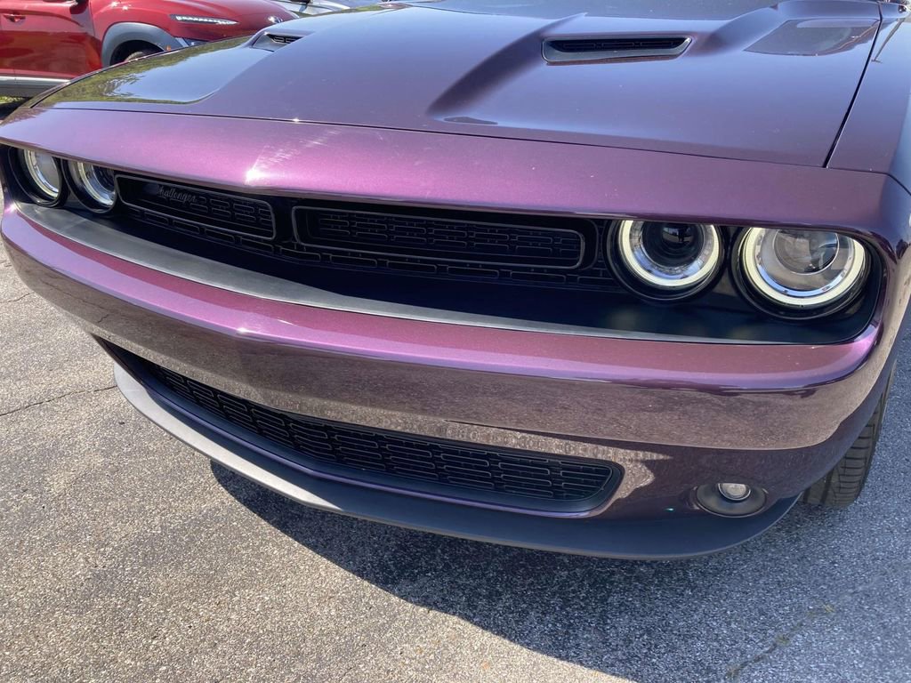 Used 2021 Dodge Challenger SXT w/ Blacktop Package image 9