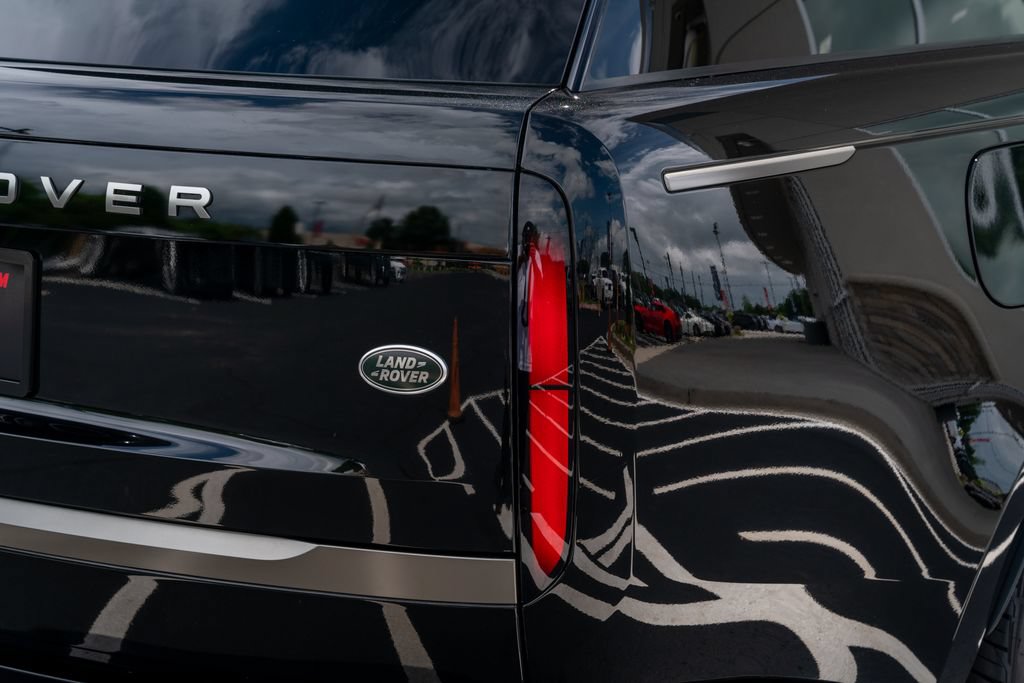 Used 2022 Land Rover Range Rover SE AWD/4WD image 14