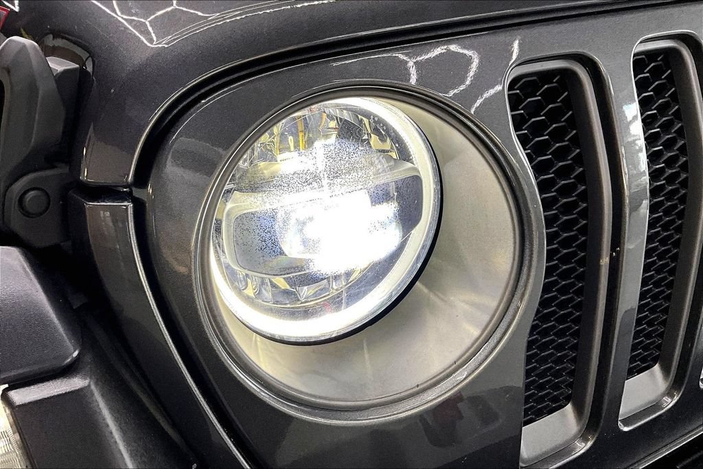 Used 2021 Jeep Wrangler Unlimited Rubicon w/ LED Lighting Group AWD/4WD image 32