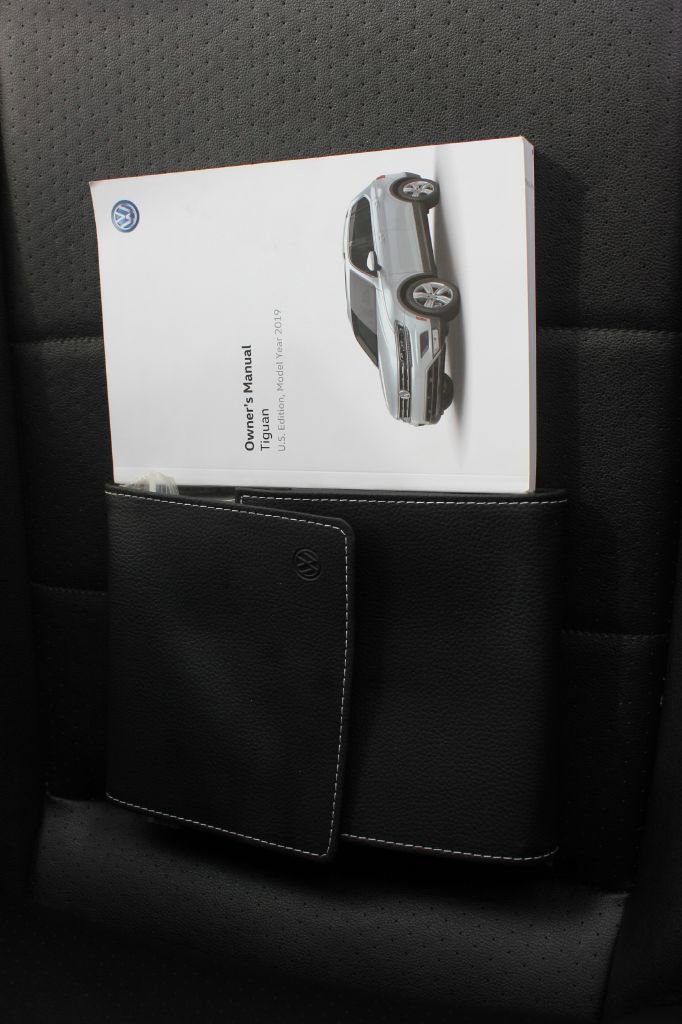Used 2019 Volkswagen Tiguan SE image 38