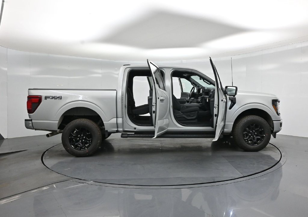 New 2026 Ford F150 XLT w/ FX4 Off-Road Package AWD/4WD image 3