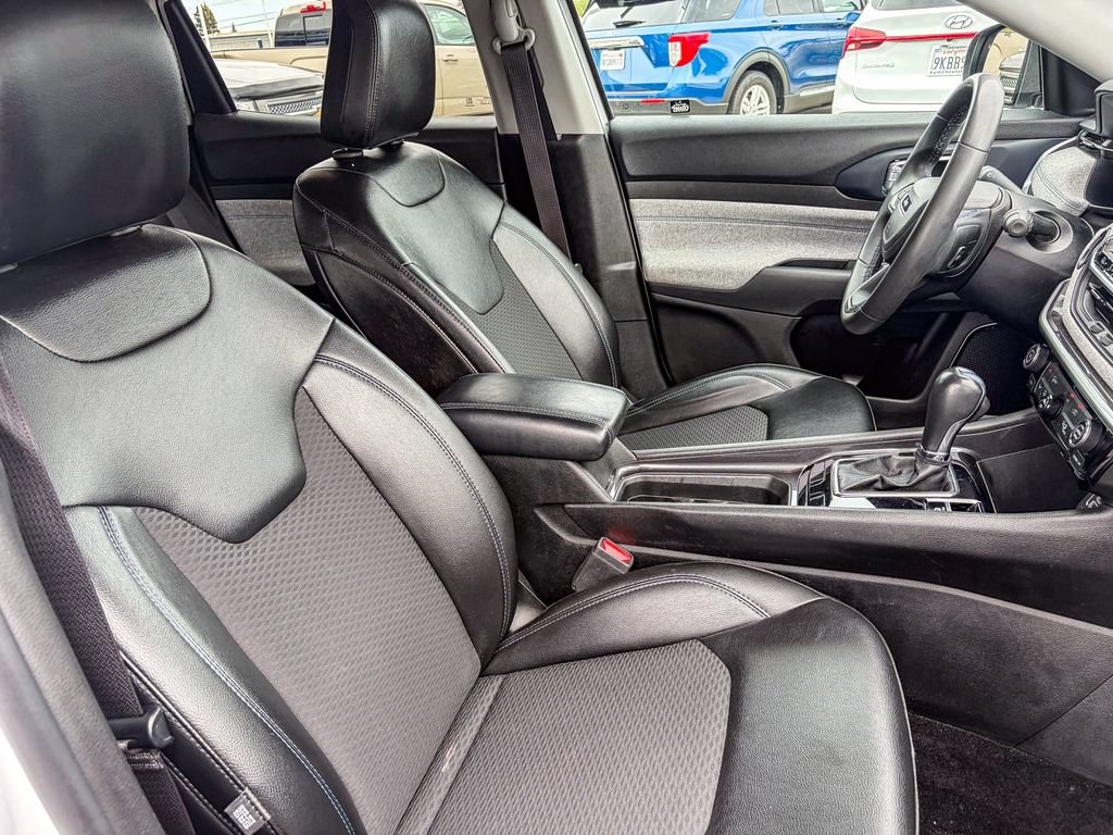 Used 2022 Jeep Compass Latitude FWD image 34
