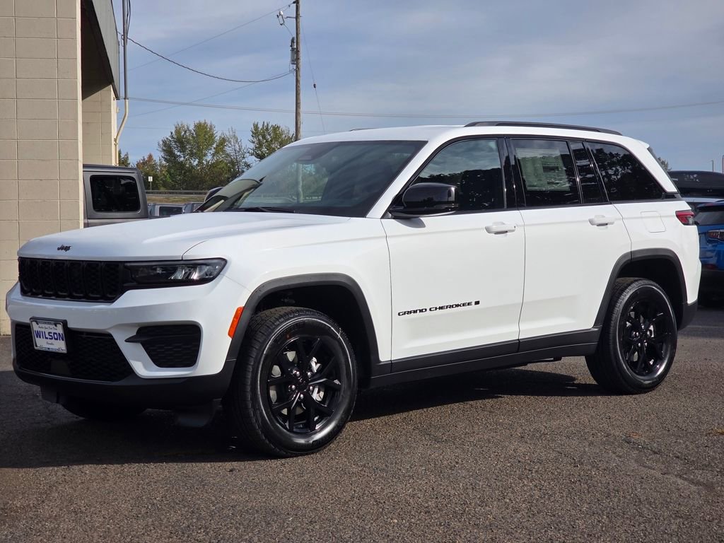 New 2025 Jeep Grand Cherokee Altitude AWD/4WD image 1