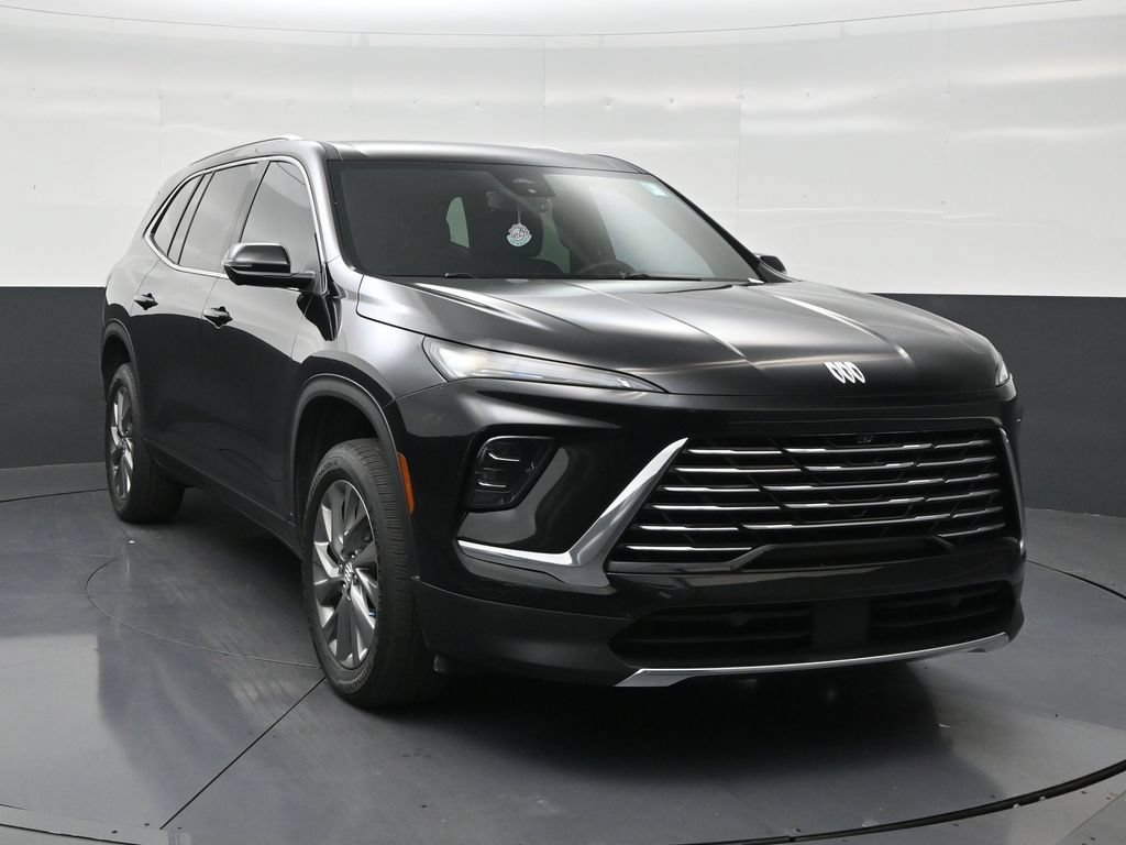 Used 2025 Buick Enclave Preferred w/ Power Package FWD image 7