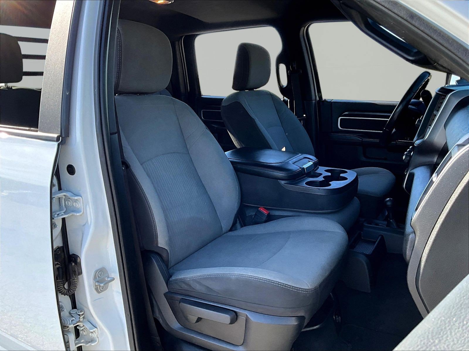 Used 2024 RAM 3500 SLT w/ Quick Order Package 2YG SLT AWD/4WD image 23