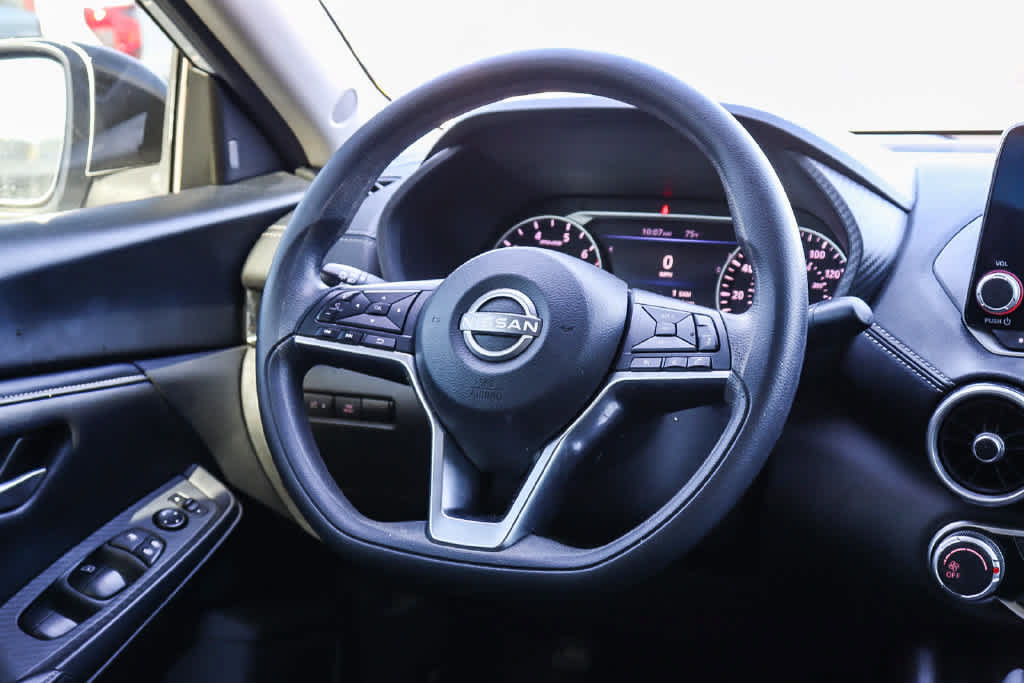 Used 2024 Nissan Sentra SV FWD image 14