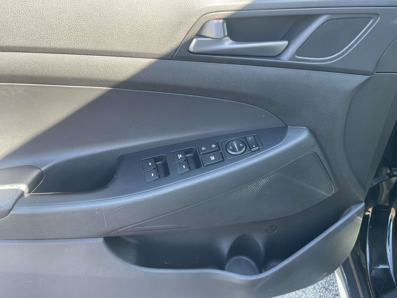 Used 2017 Hyundai Tucson Sport image 15