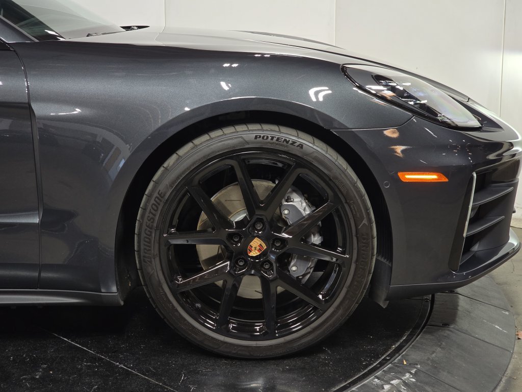 Certified 2026 Porsche Panamera RWD image 11