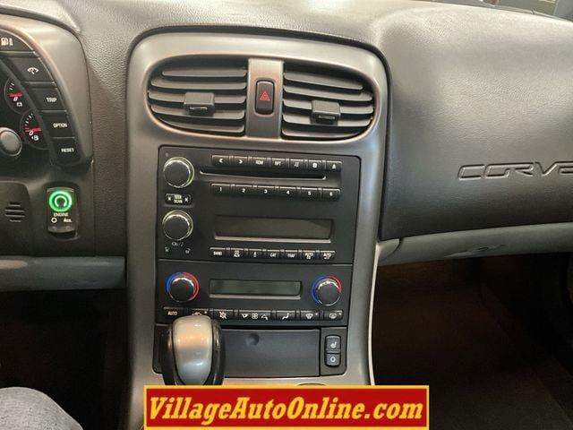 Used 2007 Chevrolet Corvette Coupe w/ Preferred Equipment Group RWD image 17