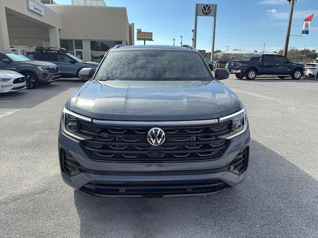 New 2026 Volkswagen Atlas Cross Sport SEL R-Line image 2