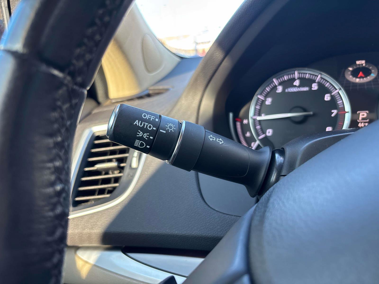 Used 2017 Acura TLX V6 w/ Technology Package FWD image 29