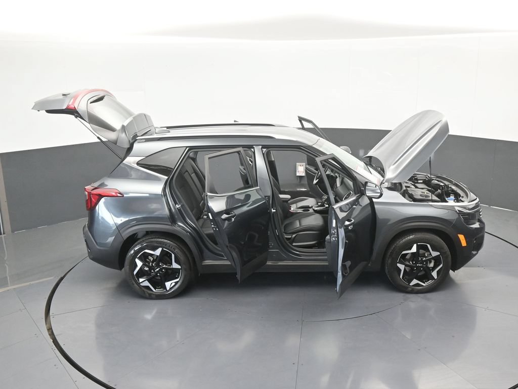 Used 2024 Kia Seltos EX FWD image 70