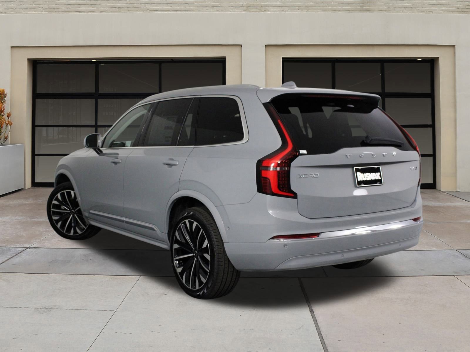 New 2026 Volvo XC90 B5 Plus image 3