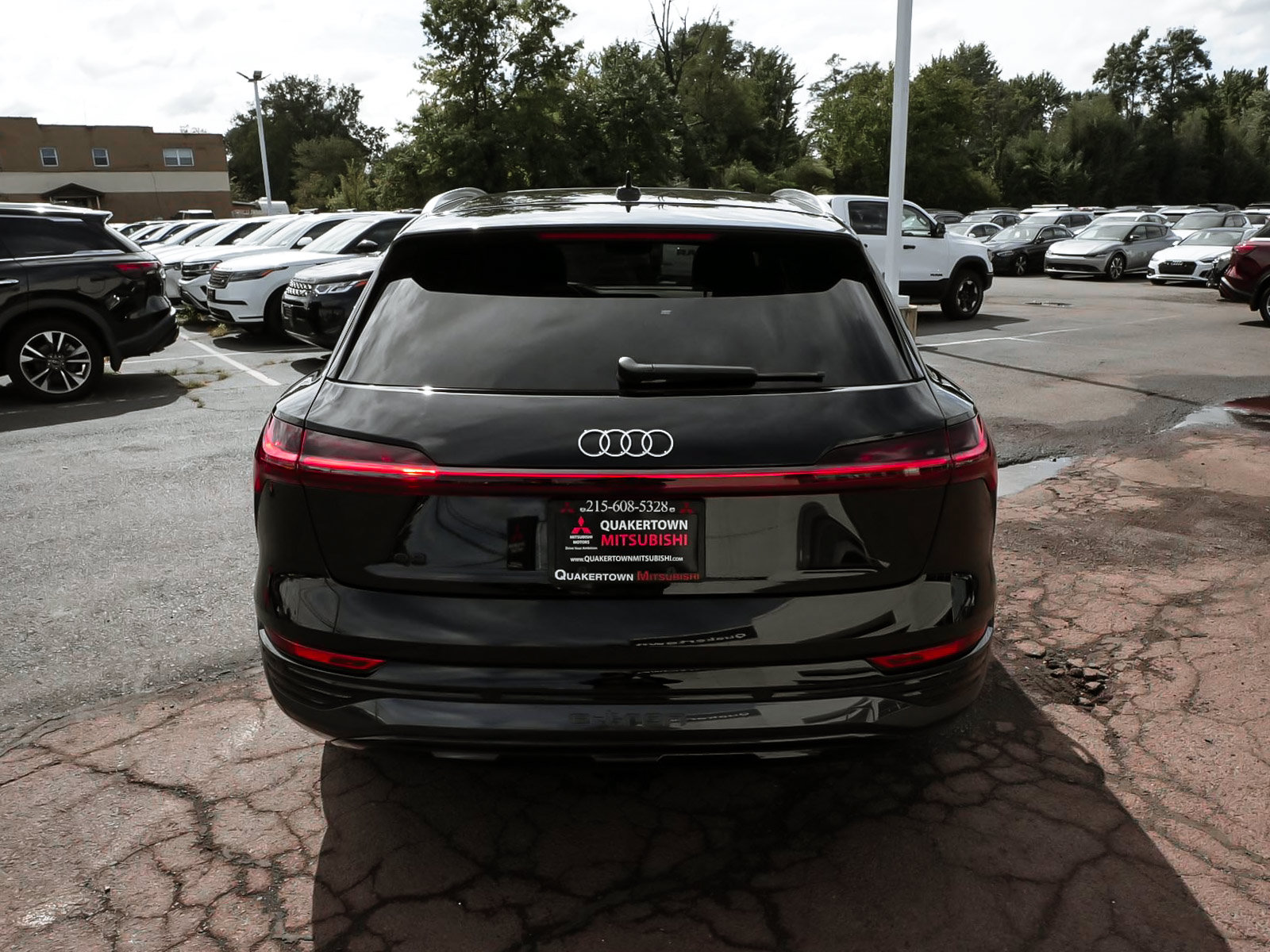 Used 2024 Audi Q8 e-tron Premium AWD/4WD image 5