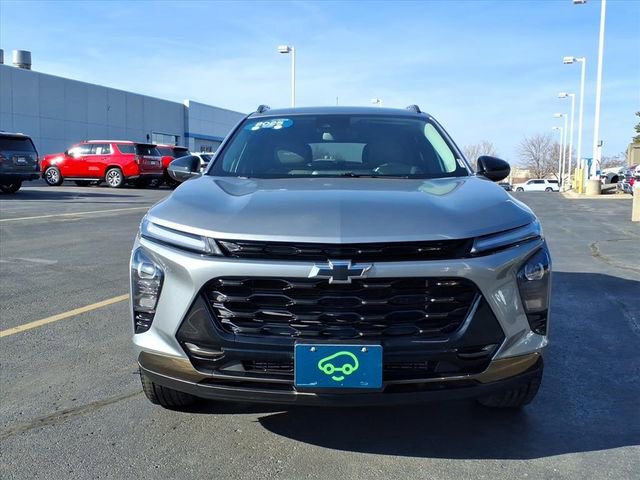 Certified 2025 Chevrolet Trax ACTIV image 2