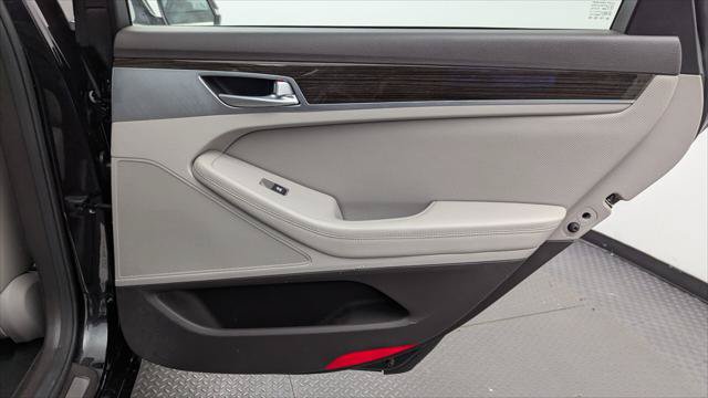 Used 2020 Genesis G80 3.8 RWD image 16