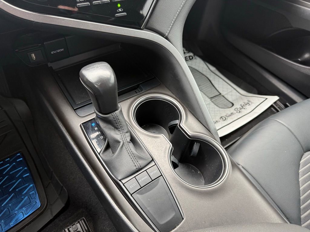 Used 2023 Toyota Camry SE FWD image 17