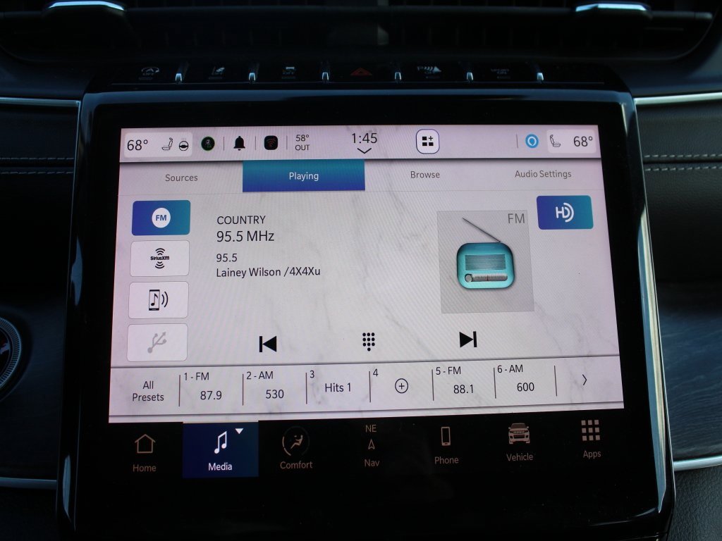 Used 2023 Jeep Grand Cherokee Limited image 8