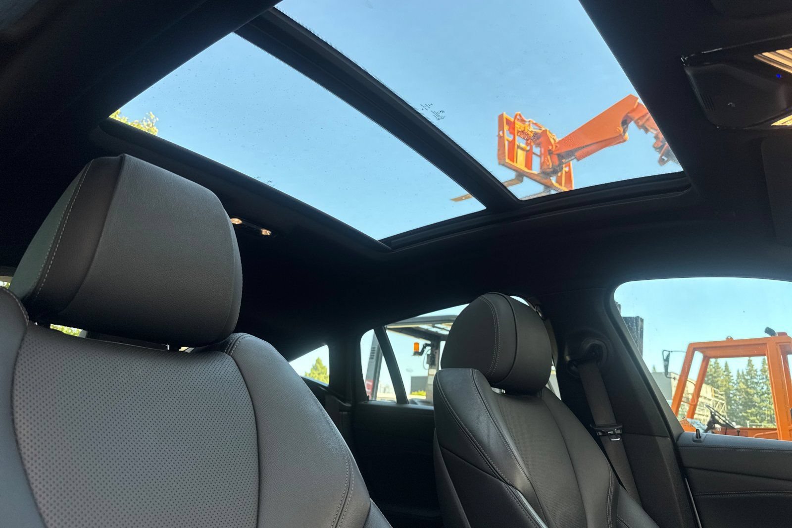Used 2020 BMW X6 sDrive40i w/ M Sport Package RWD image 17