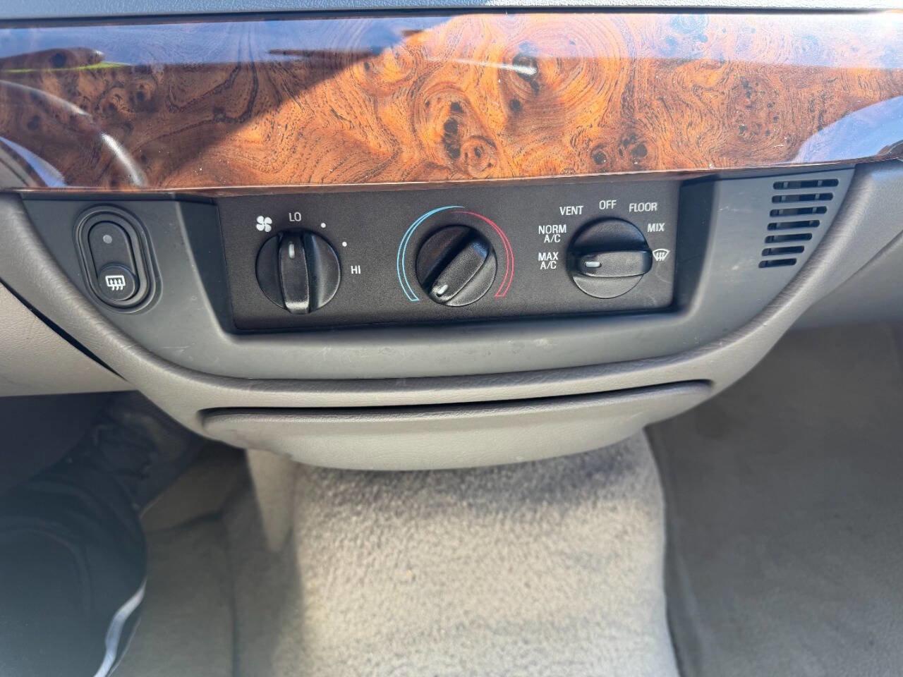 Used 2008 Mercury Grand Marquis GS RWD image 23