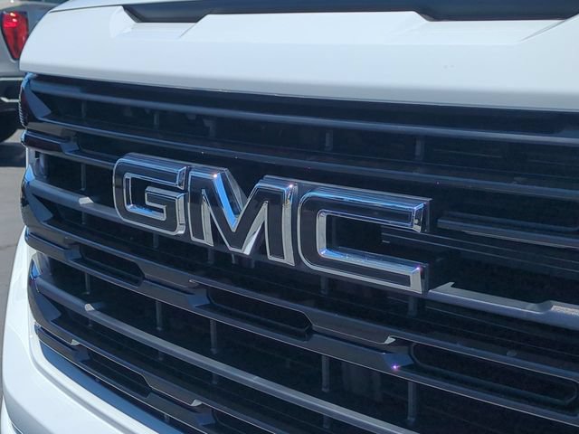 New 2026 GMC Sierra 1500 Elevation w/ LPO, Elevation Black Package AWD/4WD image 33