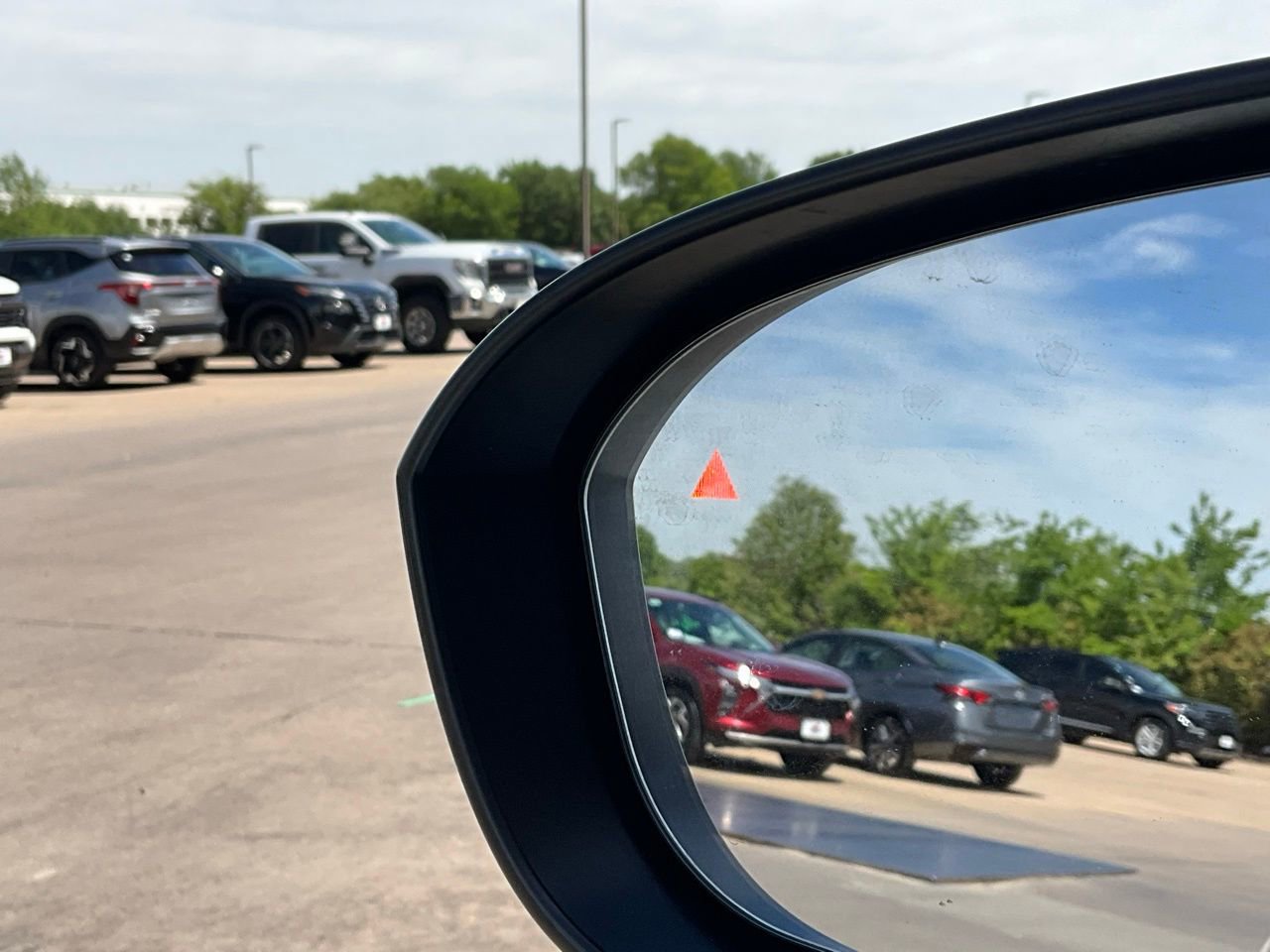 Used 2025 Nissan Rogue SV image 20