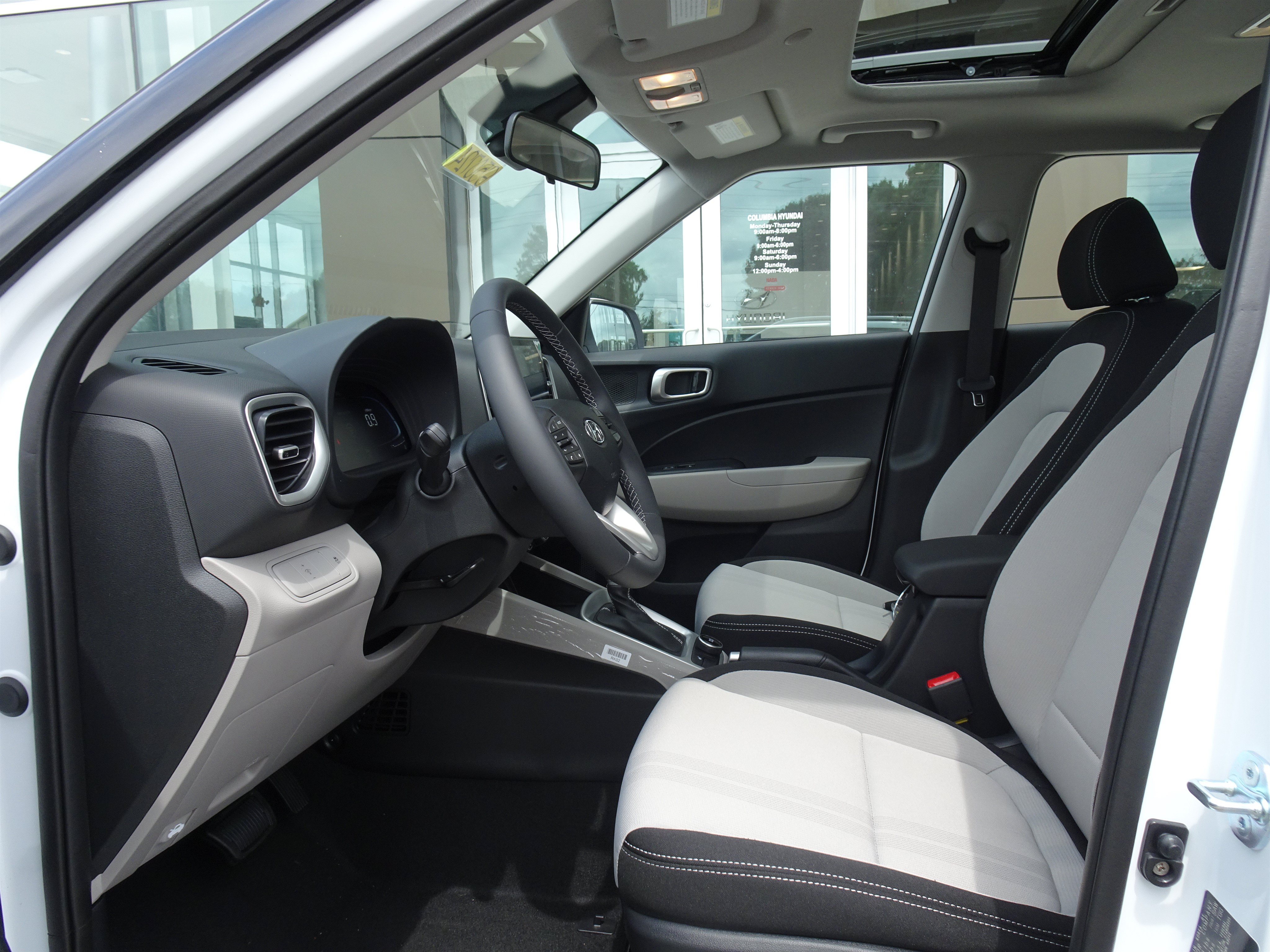 New 2026 Hyundai Venue SEL FWD image 8