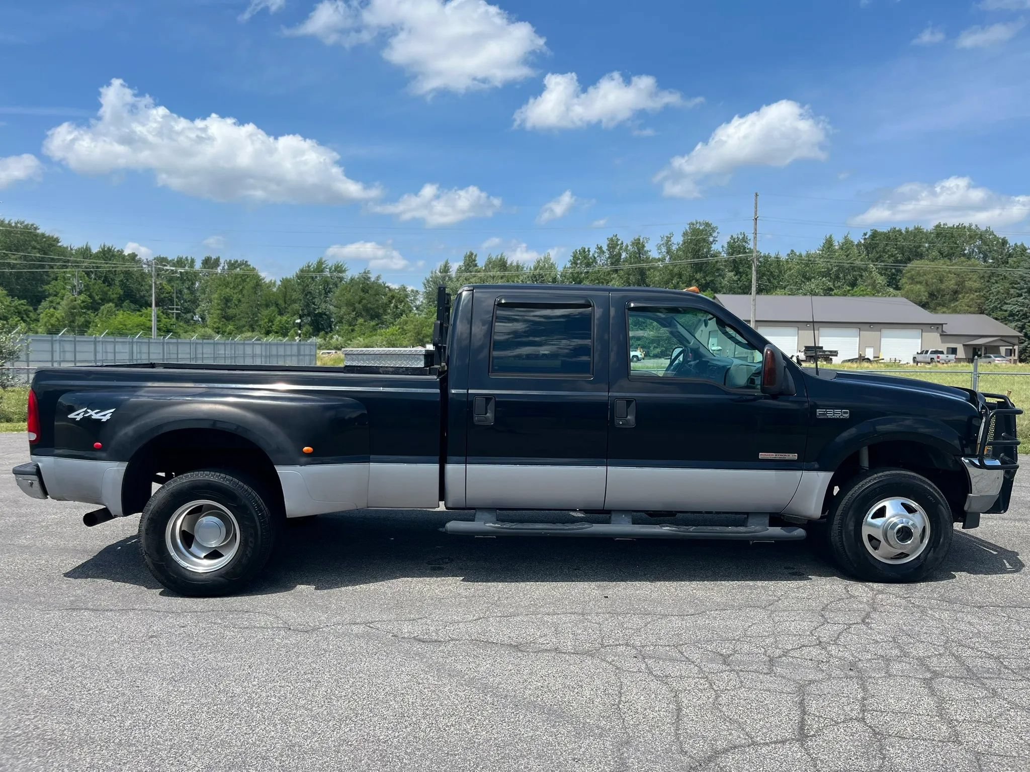 Used 2003 Ford F350 Lariat AWD/4WD image 4
