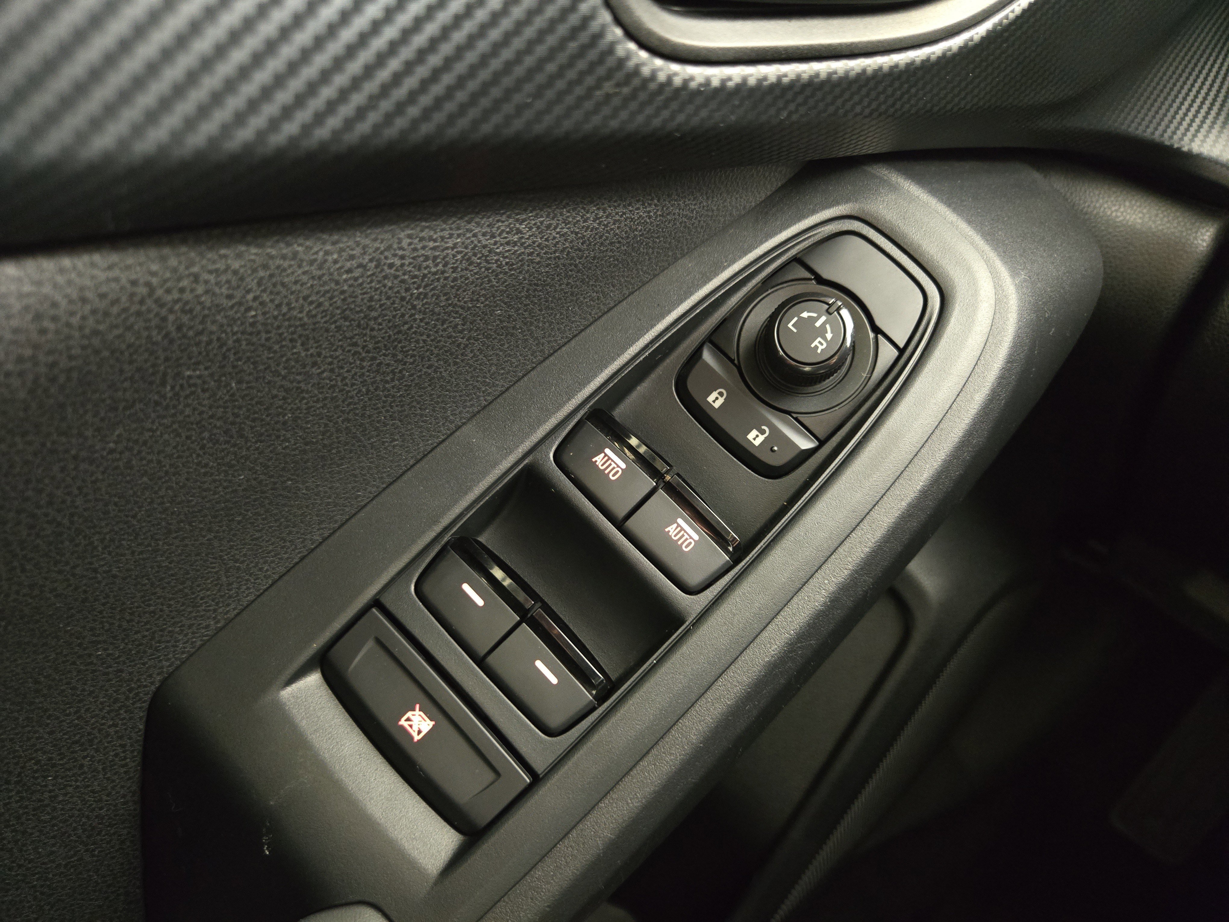 Used 2024 Subaru Crosstrek 2.0i Premium image 27