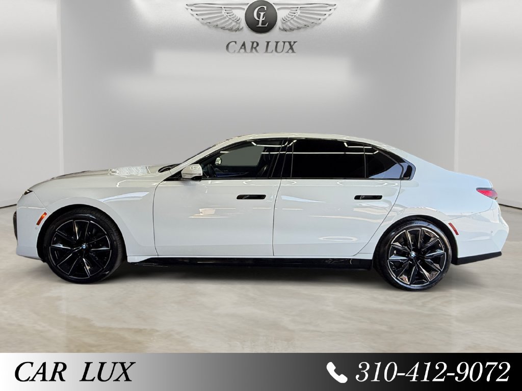 Used 2023 BMW i7 xDrive60 AWD/4WD image 2
