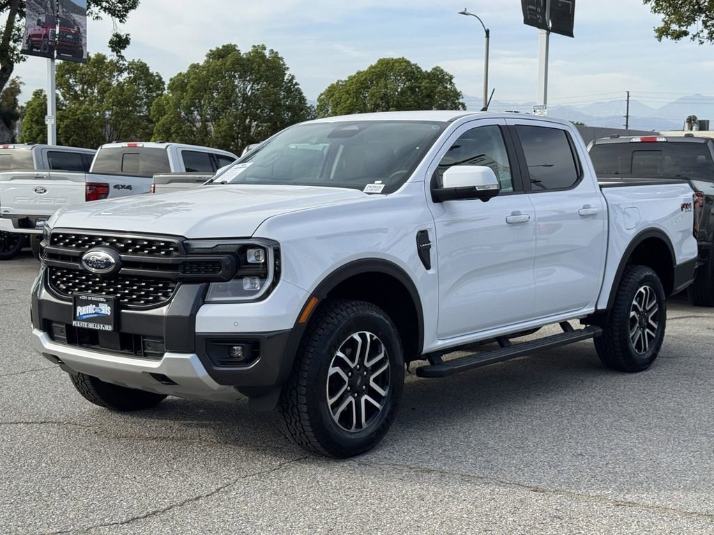 Used 2025 Ford Ranger Lariat w/ FX4 Off-Road Package AWD/4WD image 3