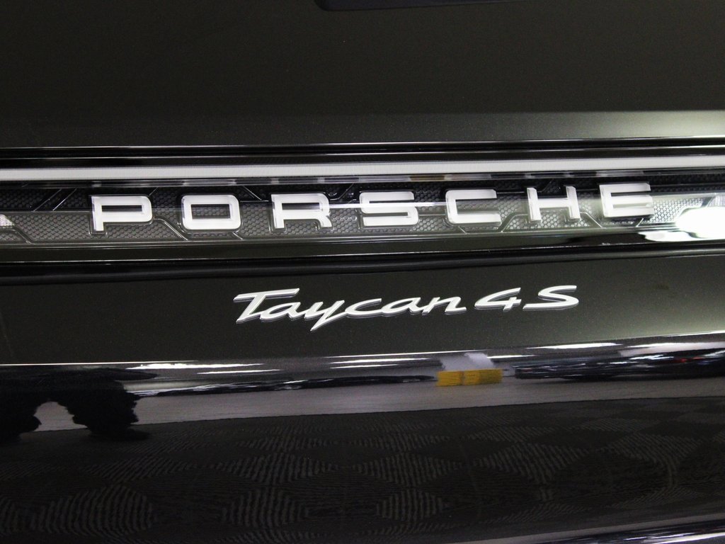 Used 2025 Porsche Taycan 4S image 15