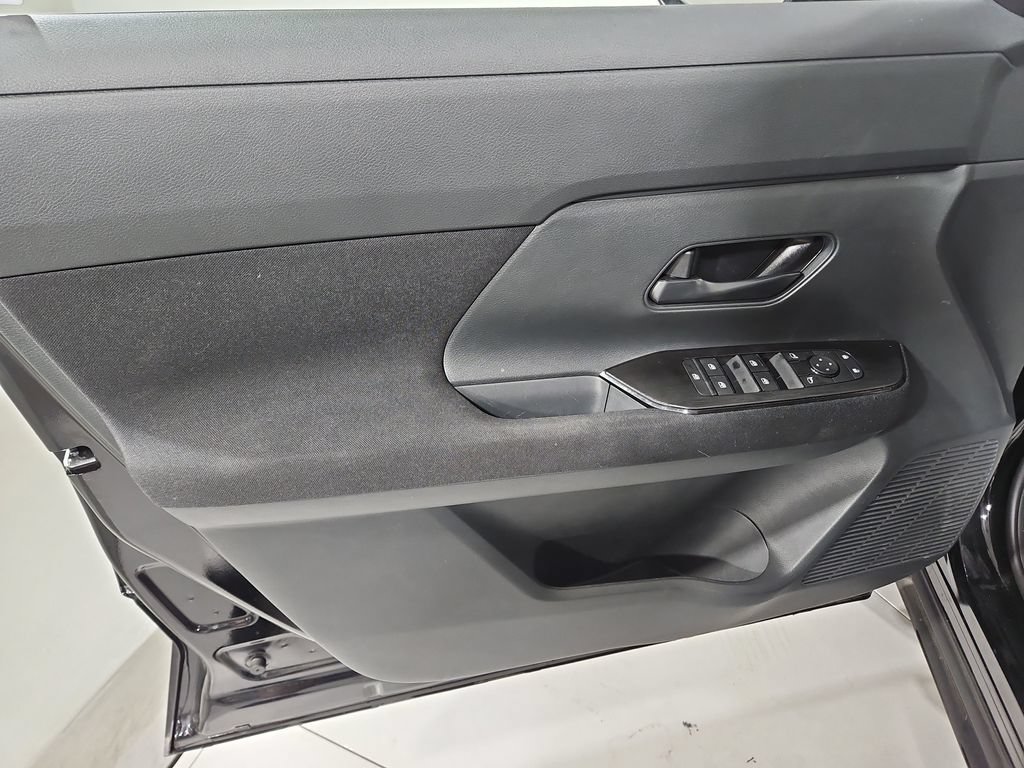 Certified 2025 Nissan Kicks S AWD/4WD image 12