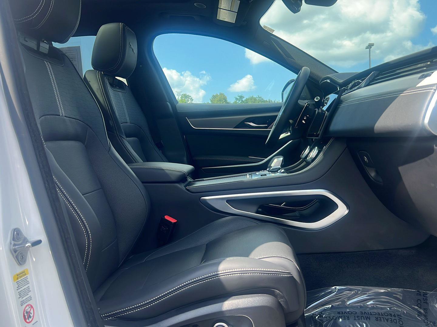 Certified 2026 Jaguar F-PACE R-Dynamic S AWD/4WD image 25