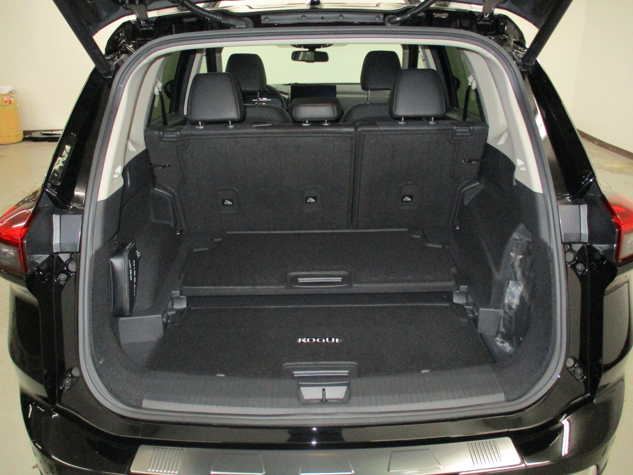 New 2026 Nissan Rogue Platinum w/ Platinum Premium Package image 6