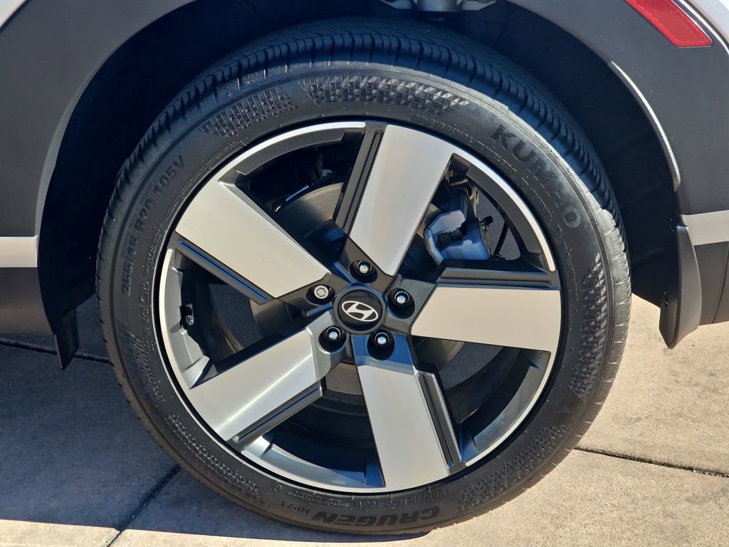 Used 2024 Hyundai Santa Fe Limited image 39