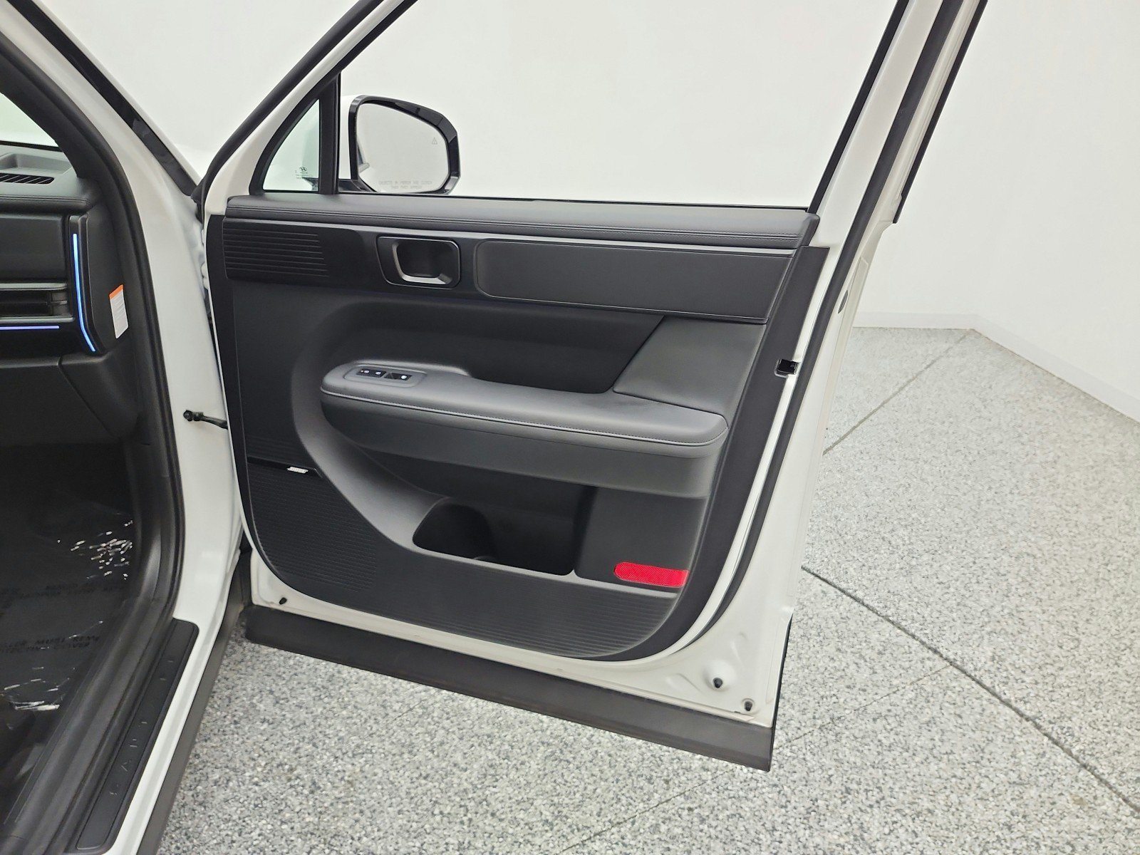 Used 2025 Hyundai Santa Fe Calligraphy FWD image 21