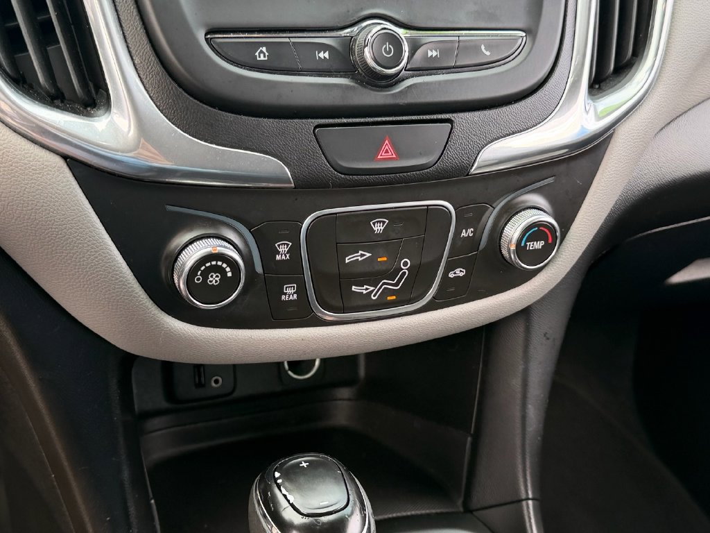 Used 2018 Chevrolet Equinox LS FWD image 19