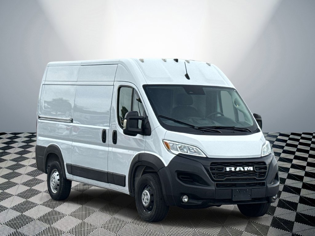 Used 2023 RAM ProMaster 2500 w/ Convenience Group FWD image 4