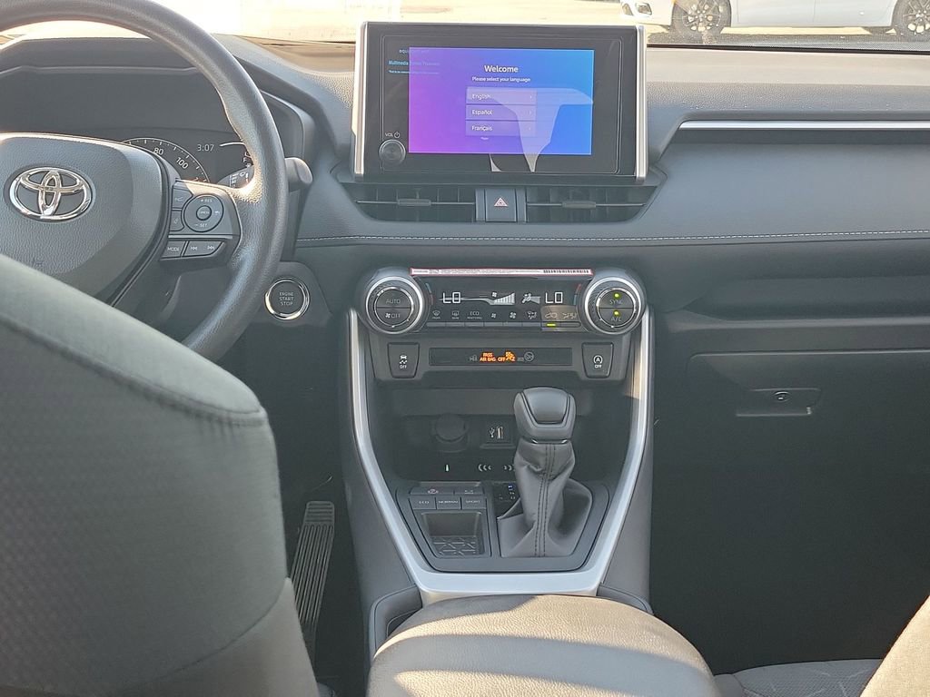 New 2025 Toyota RAV4 XLE image 28