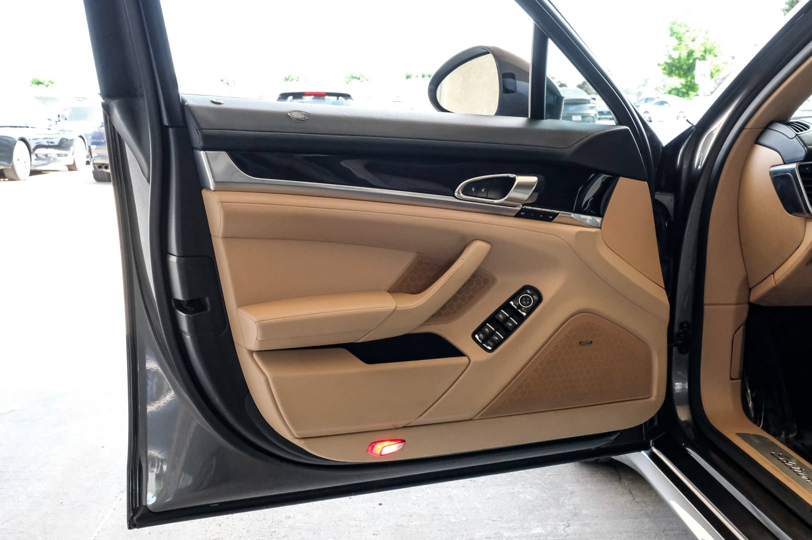 Used 2016 Porsche Panamera Edition w/ Premium Package Plus RWD image 43